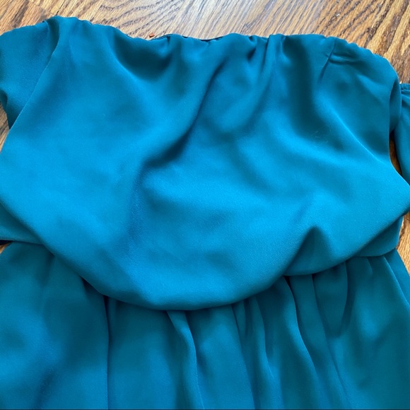 Teal Flowy Off The Shoulders Sleeved Dress - Picture 4 of 10